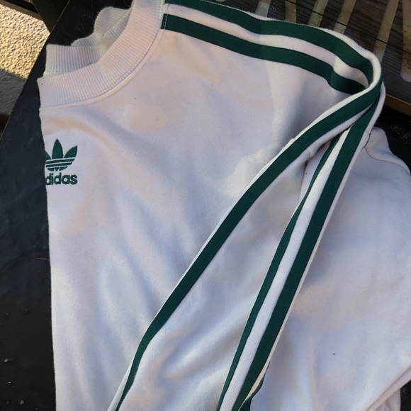 White Adidas Cropped Long sleeve crewneck - Picture 2 of 2